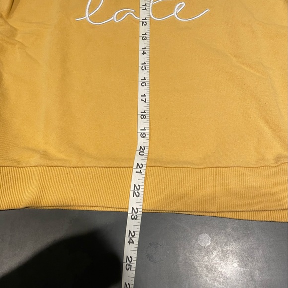 Always Late sweatshirt - Picture 7 of 8